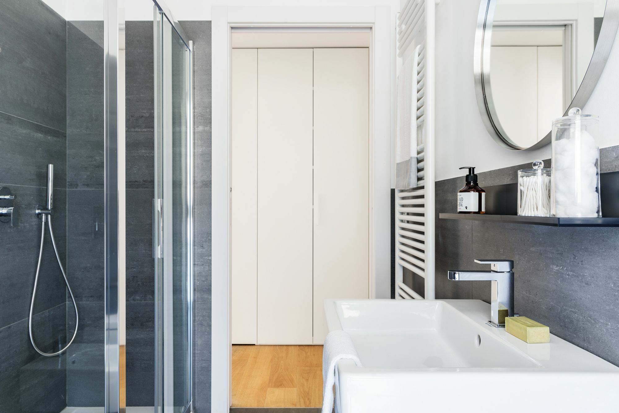 Joivy Stylish 1-Bedroom Flat มิลาน ภายนอก รูปภาพ